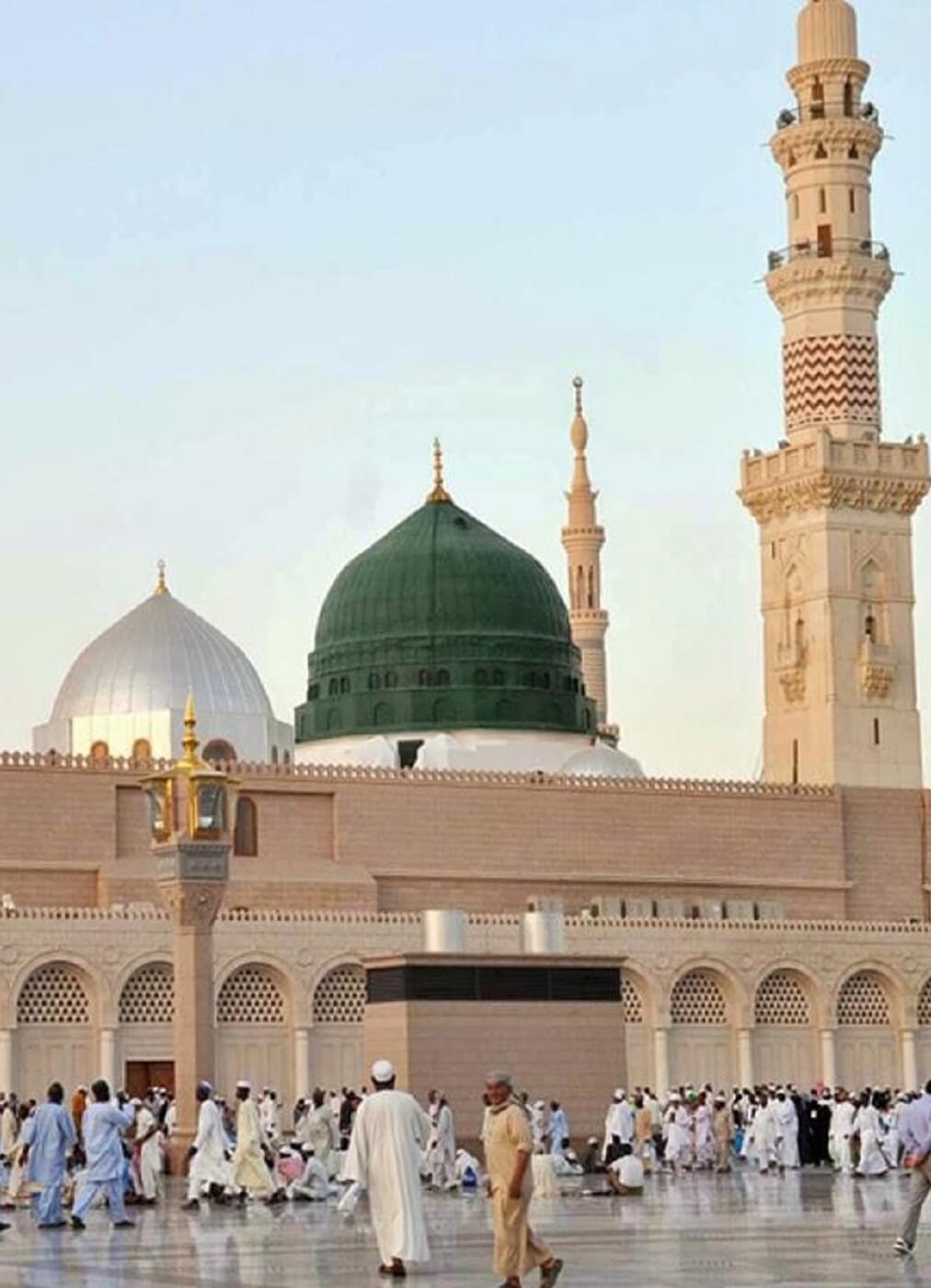 أتدري لماذا نكثر من الصلاة على النبي صلى الله عليه وسلم في يوم الجمعة؟!
