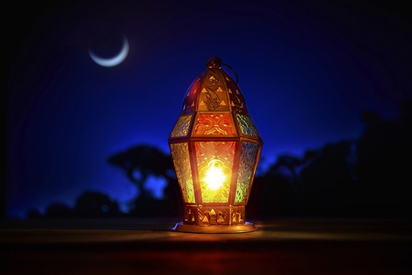 أخطاء شائعة تقع في العشر الأواخر من رمضان!
